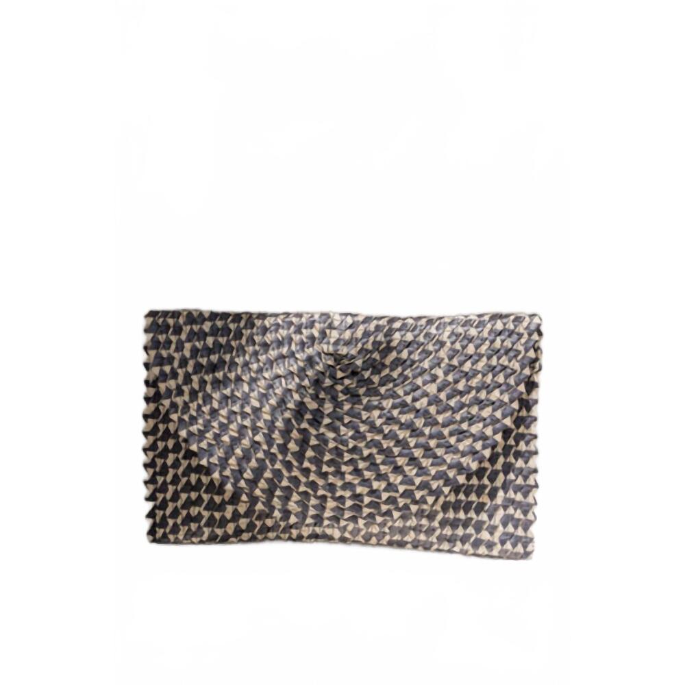 NEW VILLAGE THRIVE women's rattan clutch in black ombre